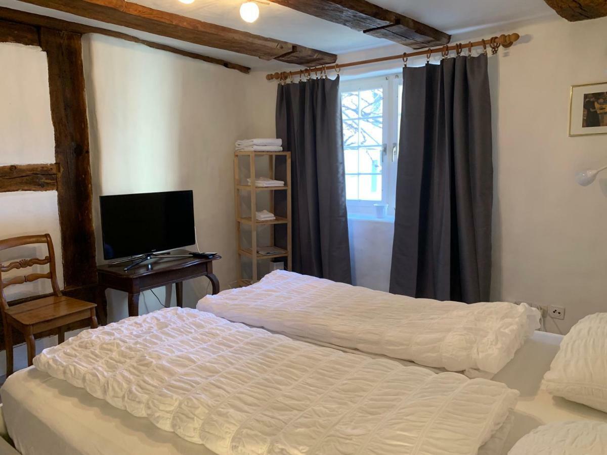 Laufen-Uhwiesen Guesthouse Les Mignardises מראה חיצוני תמונה